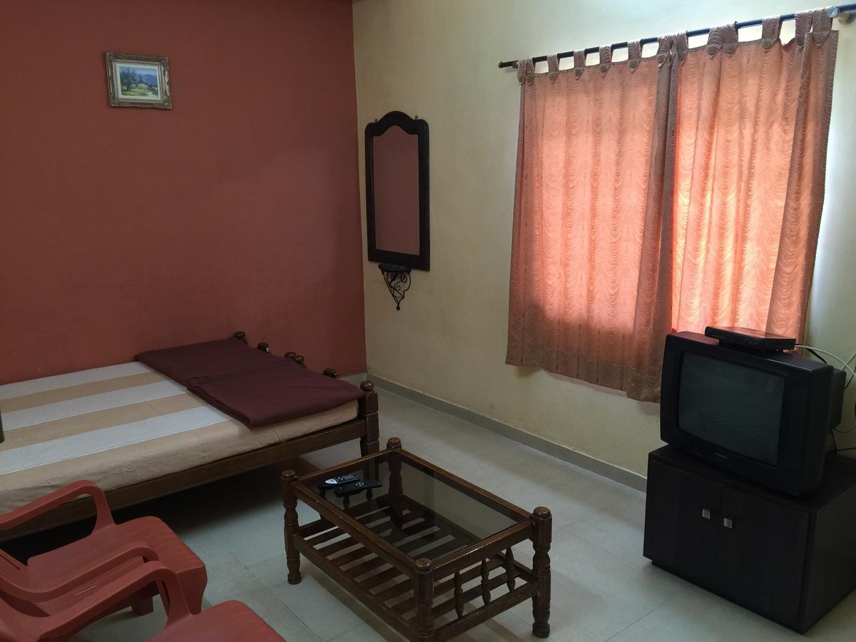 Mtdc Approved Mohiniraj Guest House Nashik Ngoại thất bức ảnh